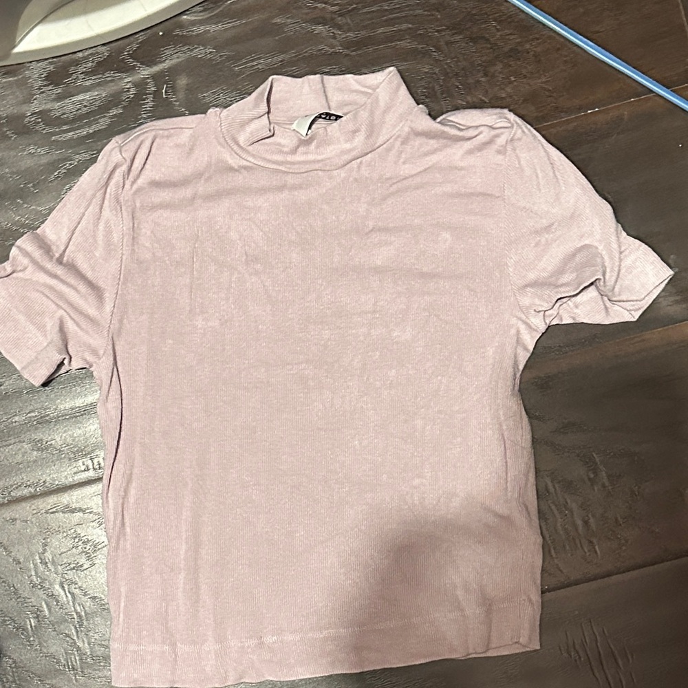 Aritzia blouse size small